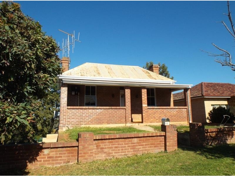 7A  Daly  Street, Cowra NSW 2794