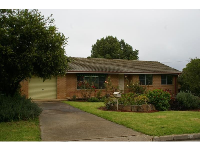 23 Dowell Street, Cowra NSW 2794
