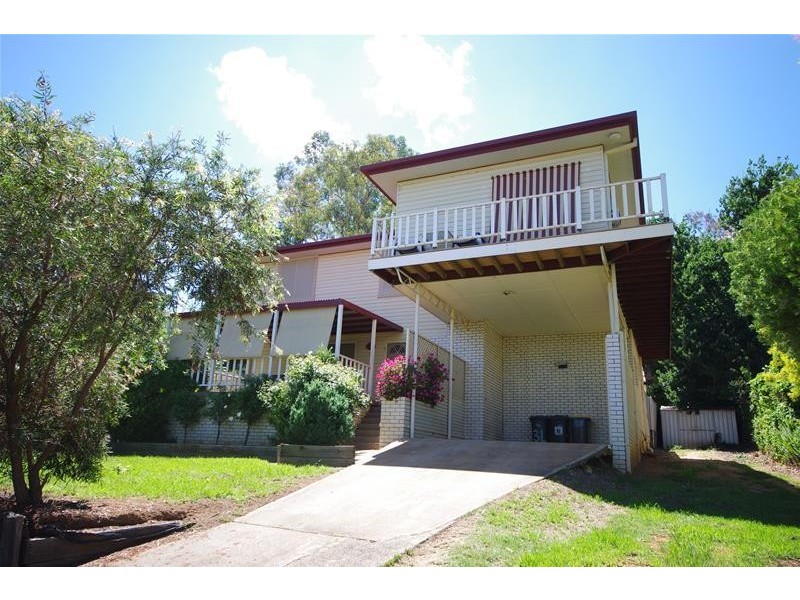 13 Henderson Street, Cowra NSW 2794
