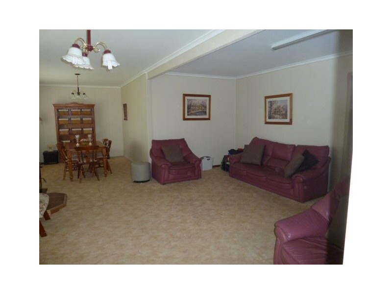 20 Berowra Street, Cowra NSW 2794