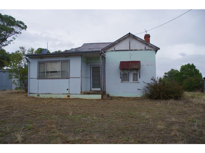 4 Eulo Street, Cowra NSW 2794