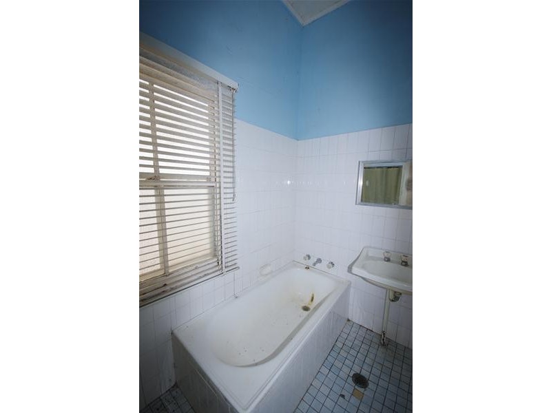 4 Eulo Street, Cowra NSW 2794