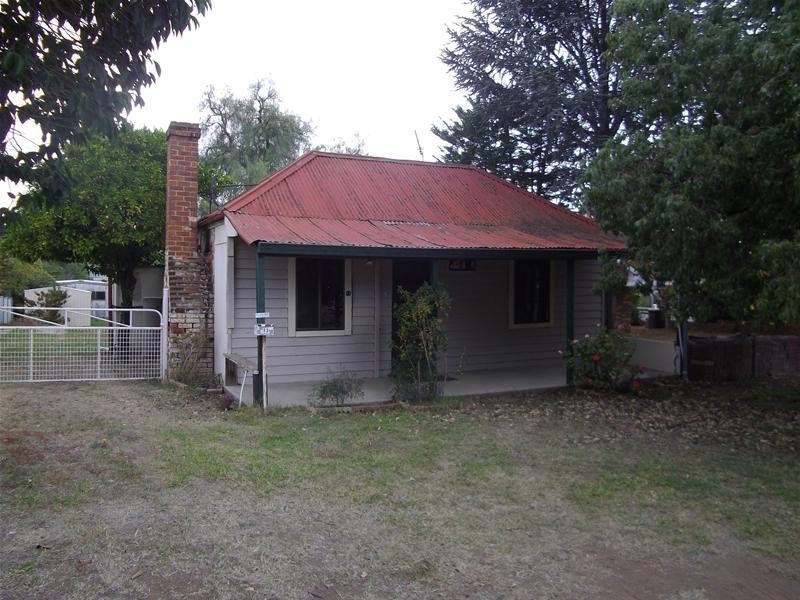 13 Vaux Lane, Cowra NSW 2794