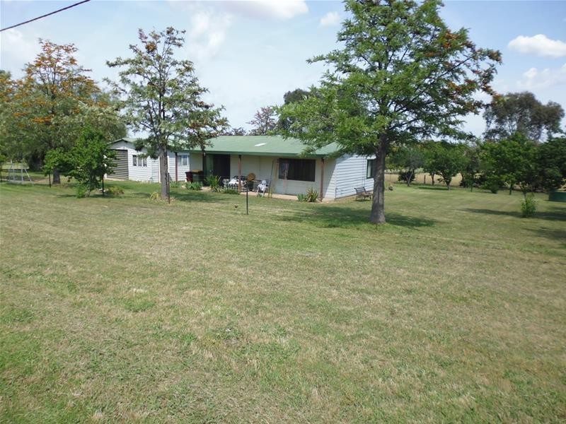 82-84 Robinson Street, Woodstock NSW 2793