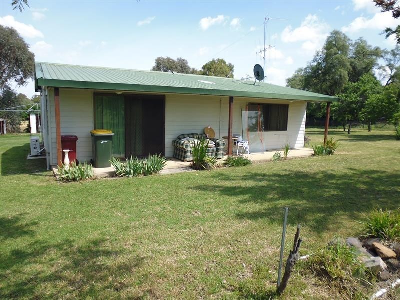 82-84 Robinson Street, Woodstock NSW 2793
