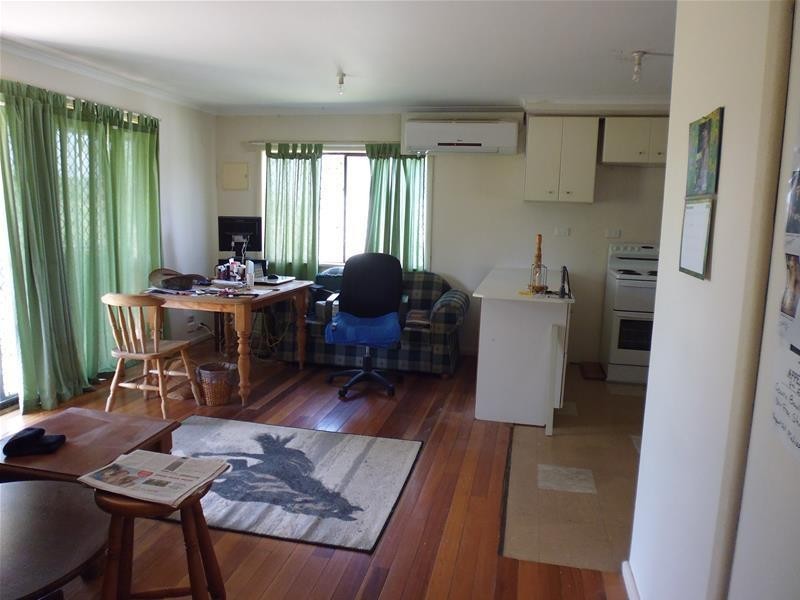 82-84 Robinson Street, Woodstock NSW 2793