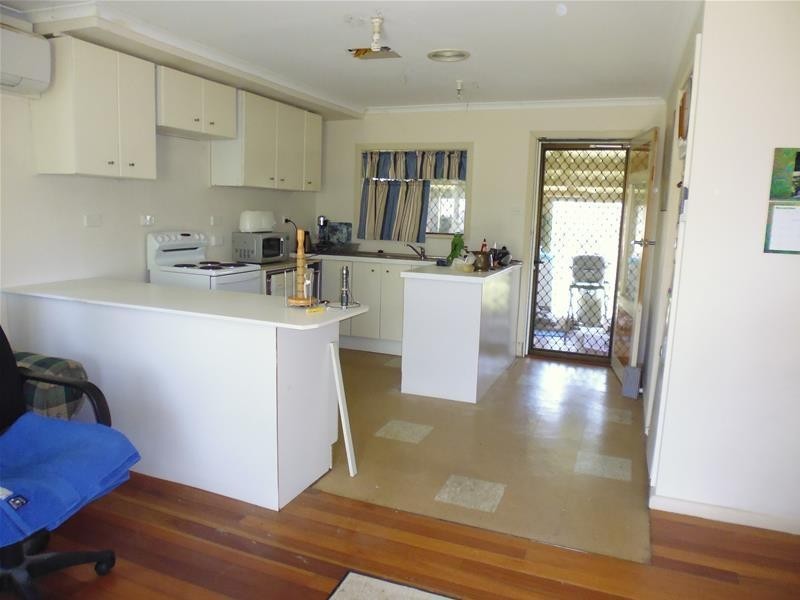 82-84 Robinson Street, Woodstock NSW 2793