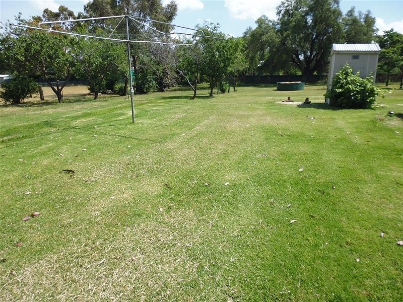 82-84 Robinson Street, Woodstock NSW 2793