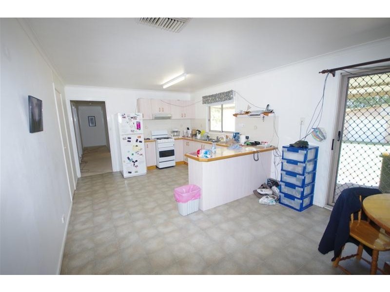 42 Victor Street, Cowra NSW 2794