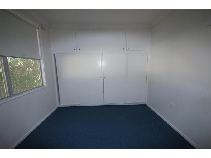 2 Sheahan Street, Cowra NSW 2794