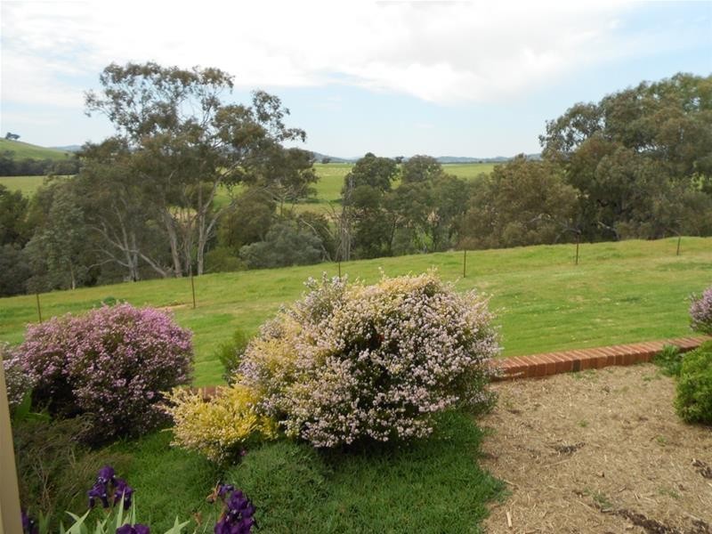 113 Vernon Drive, Cowra NSW 2794