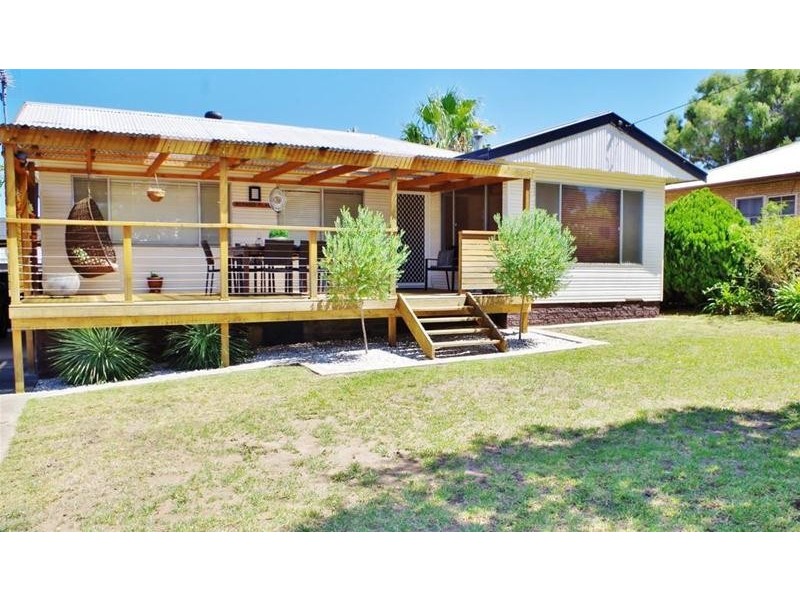 50 Lee Street, Cowra NSW 2794