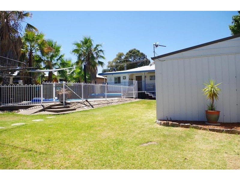 50 Lee Street, Cowra NSW 2794