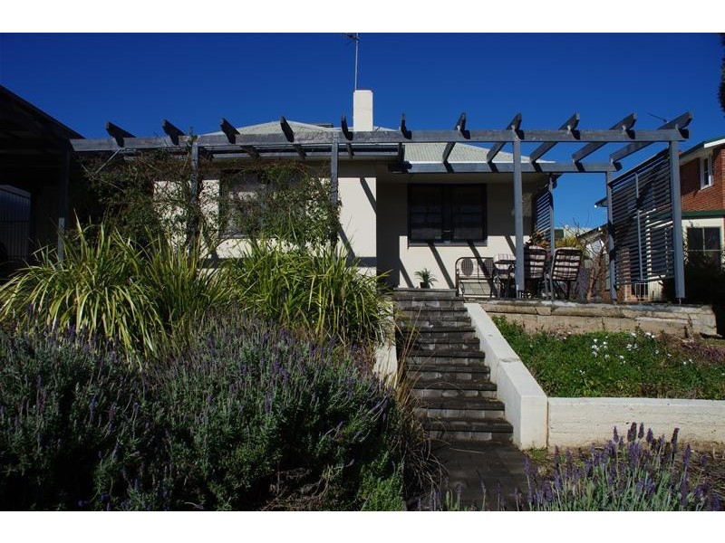 23 Liverpool Street, Cowra NSW 2794