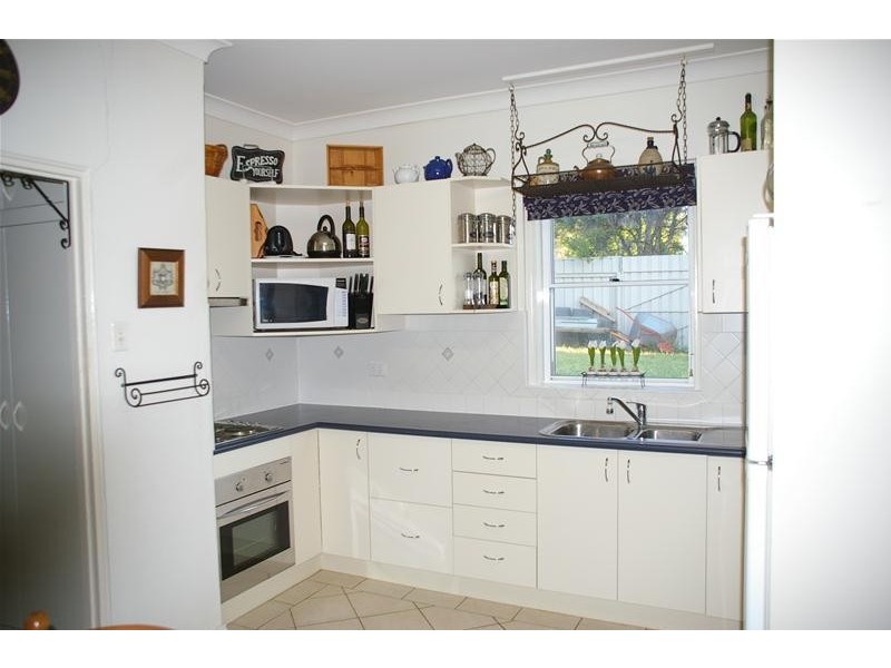 23 Liverpool Street, Cowra NSW 2794