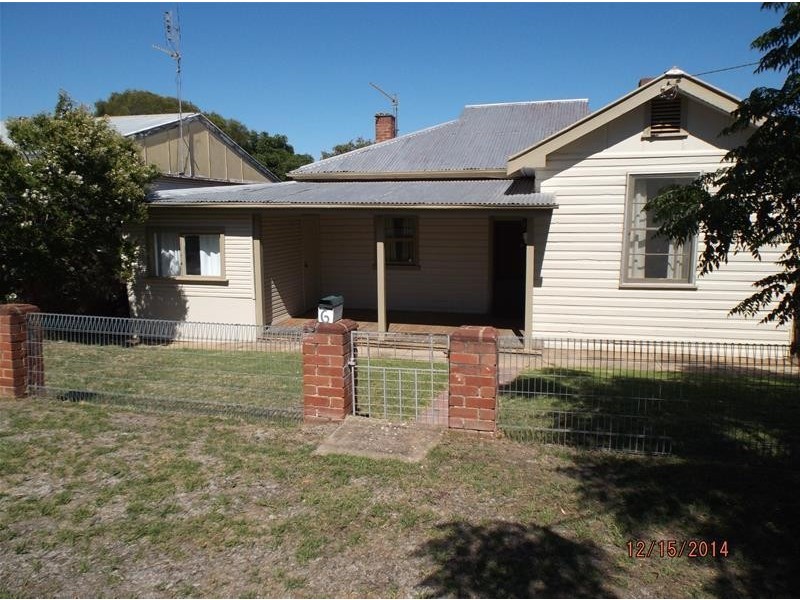6 Nelson Street, Cowra NSW 2794