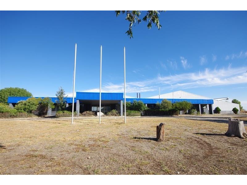 1 Campbell Street, Cowra NSW 2794