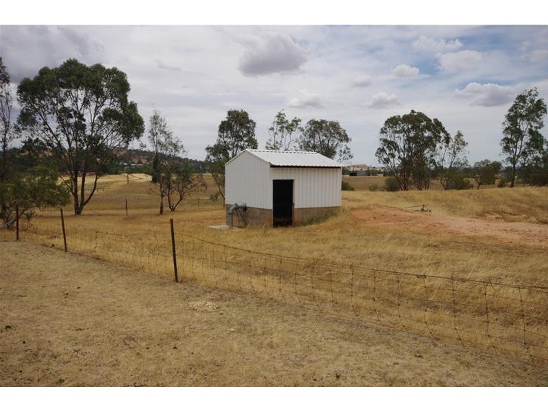 1 Campbell Street, Cowra NSW 2794