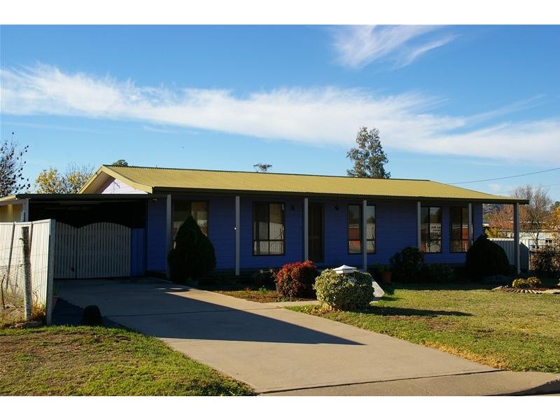 11 Ranken Street, Cowra NSW 2794