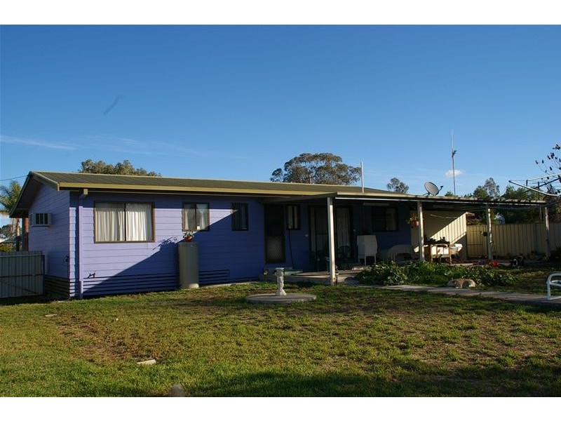 11 Ranken Street, Cowra NSW 2794