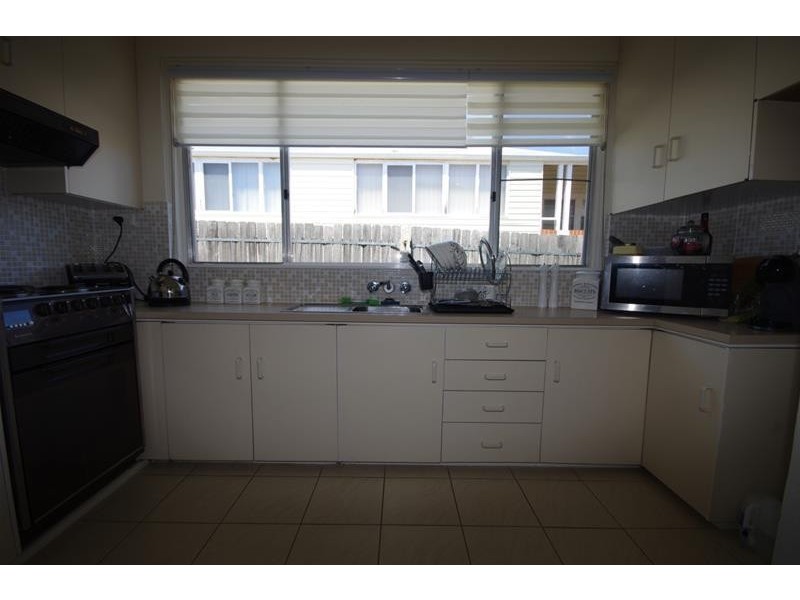 27 Brisbane Avenue, Cowra NSW 2794