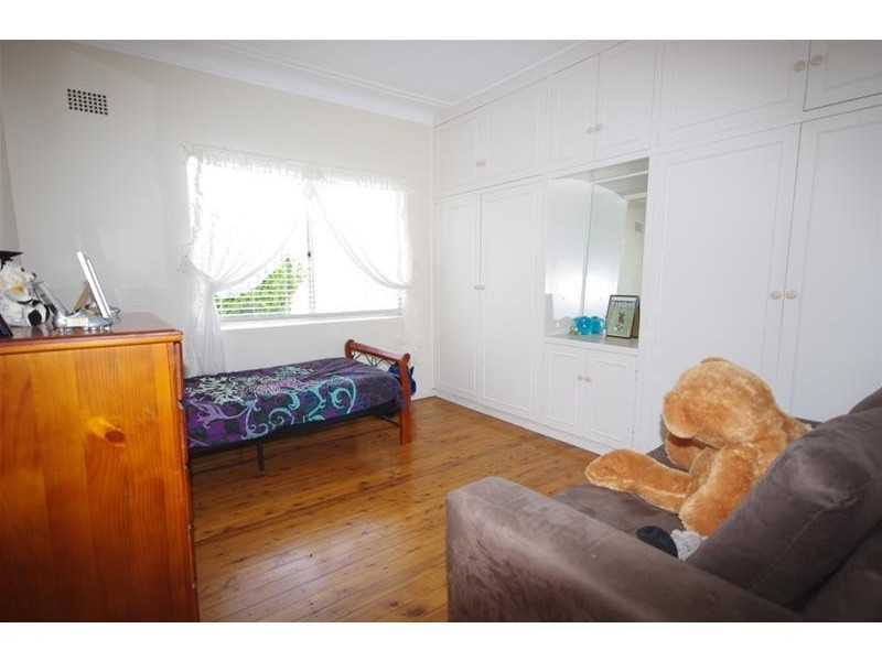 27 Brisbane Avenue, Cowra NSW 2794