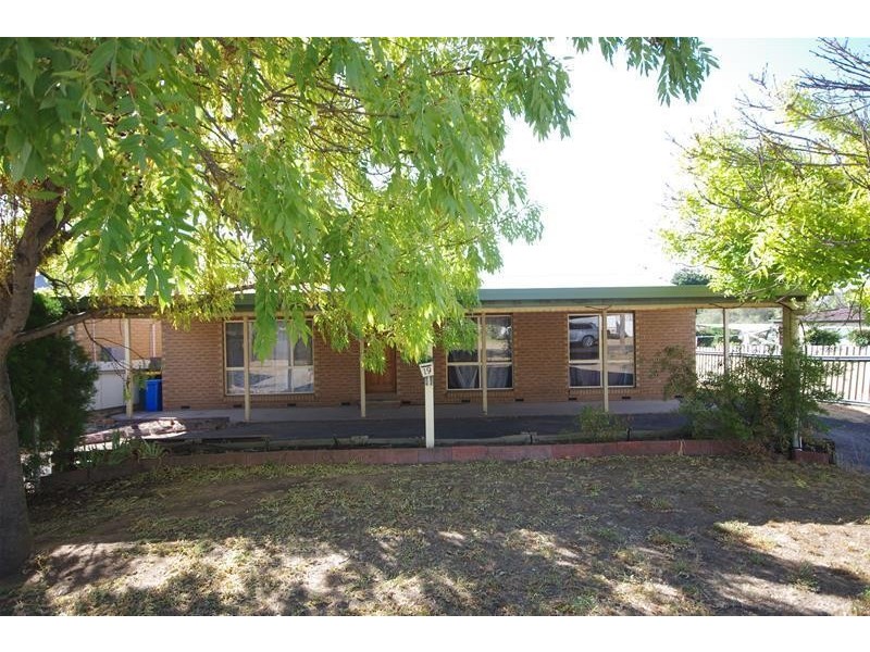 19 Ranken Street, Cowra NSW 2794