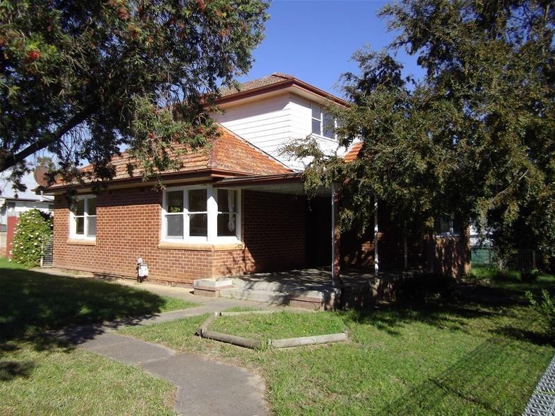 31 Eulo Street, Cowra NSW 2794