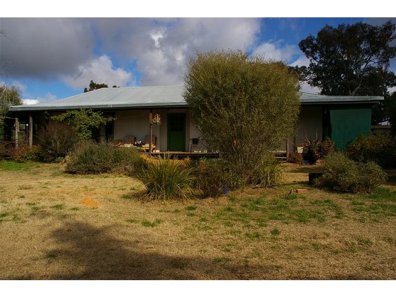 Grenfell Road, Cowra NSW 2794
