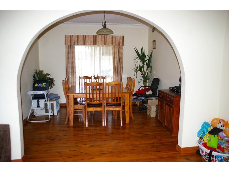 Grenfell Road, Cowra NSW 2794