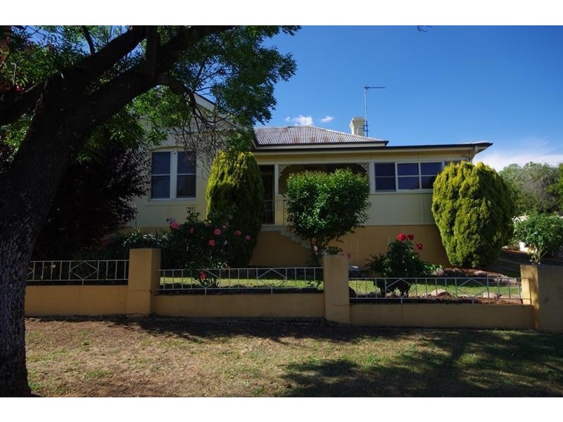14 Daly Street, Cowra NSW 2794