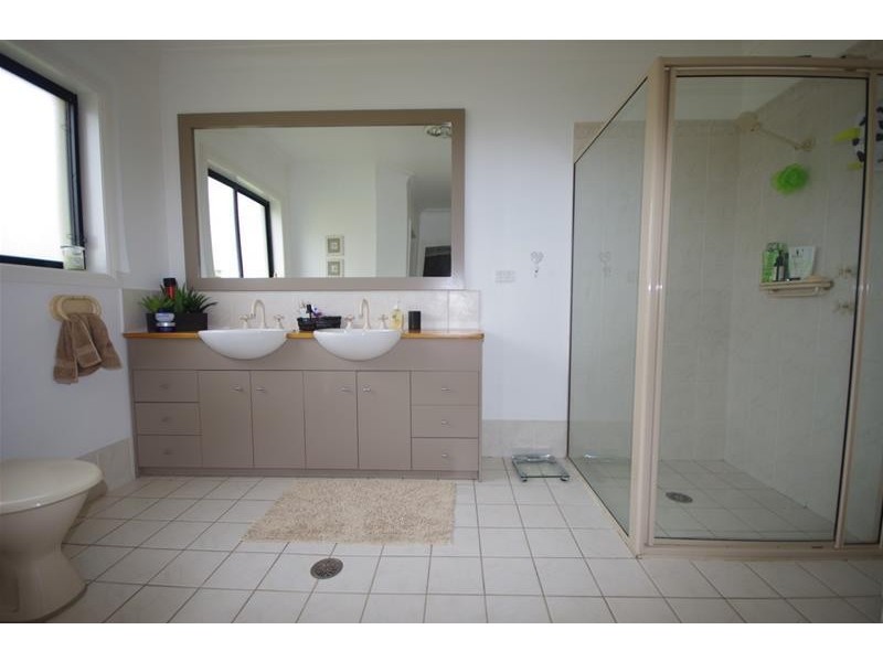 35 Dawson Drive, Cowra NSW 2794