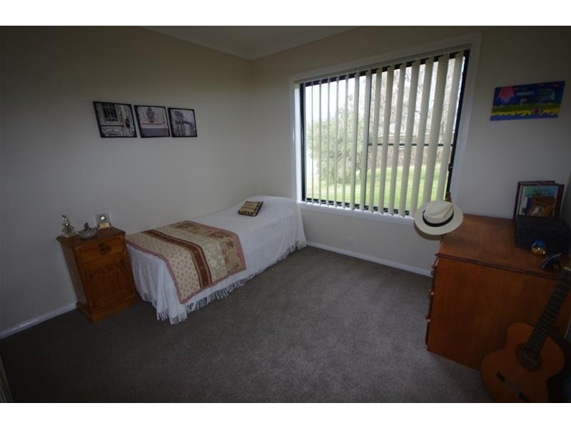 35 Dawson Drive, Cowra NSW 2794