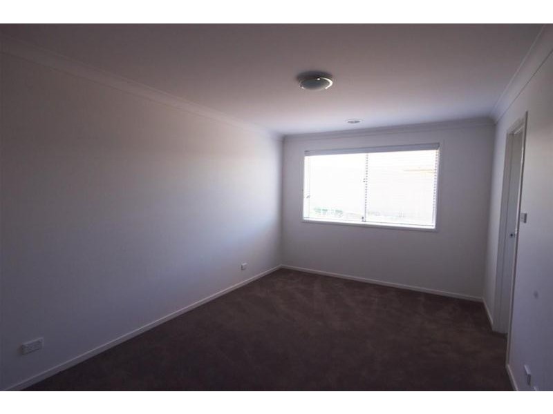 1 Vineyard Drive, Cowra NSW 2794