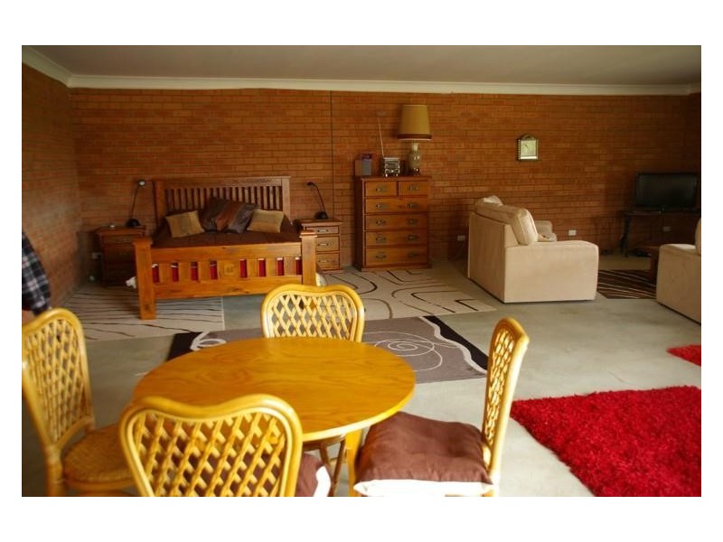 228 Conimbla Road, Cowra NSW 2794