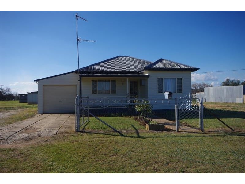 70 Waratah Street, Cowra NSW 2794