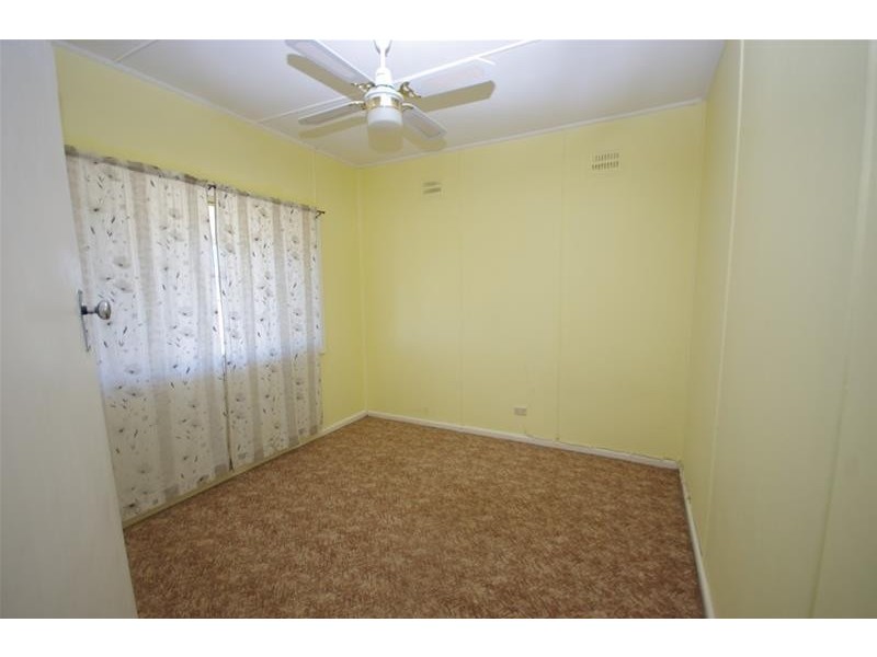 70 Waratah Street, Cowra NSW 2794