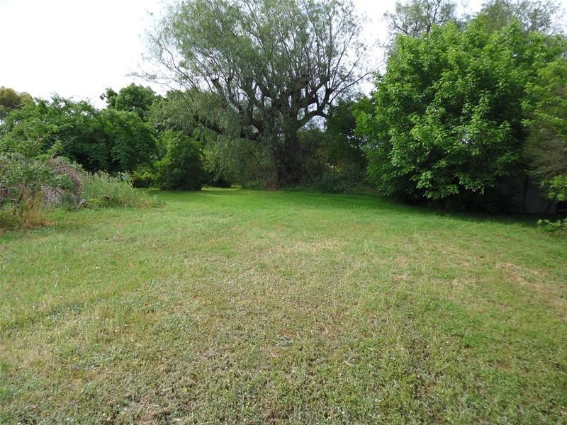 14 Bank Street, Gooloogong NSW 2805