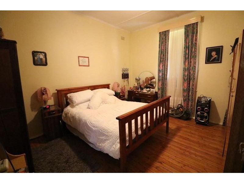 21 Dungaleer Street, Cowra NSW 2794