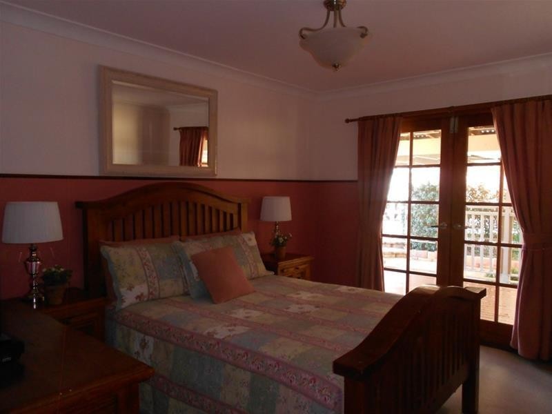 240 Conimbla Road, Cowra NSW 2794