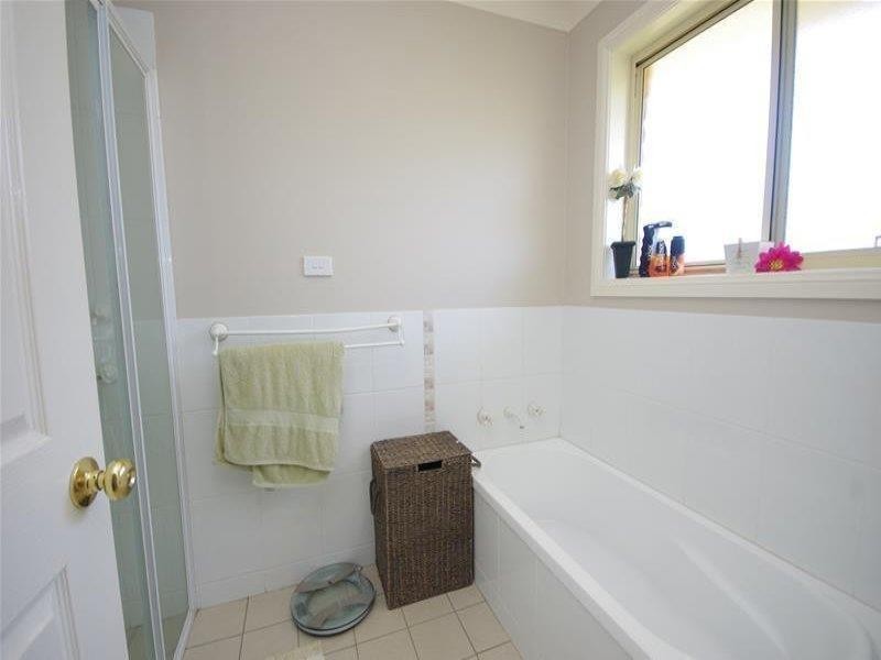 12 Pridham Street, Cowra NSW 2794