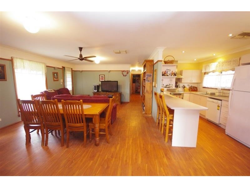 54 River Park Road, Cowra NSW 2794