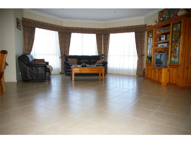 1826 North Logan Road, Cowra NSW 2794