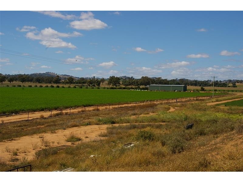 1826 North Logan Road, Cowra NSW 2794