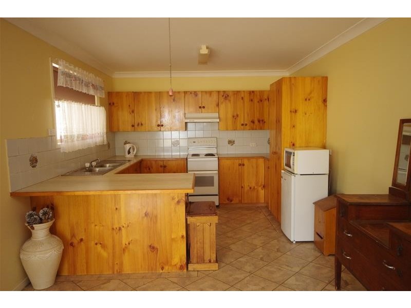 171 Elouera Road, Cowra NSW 2794