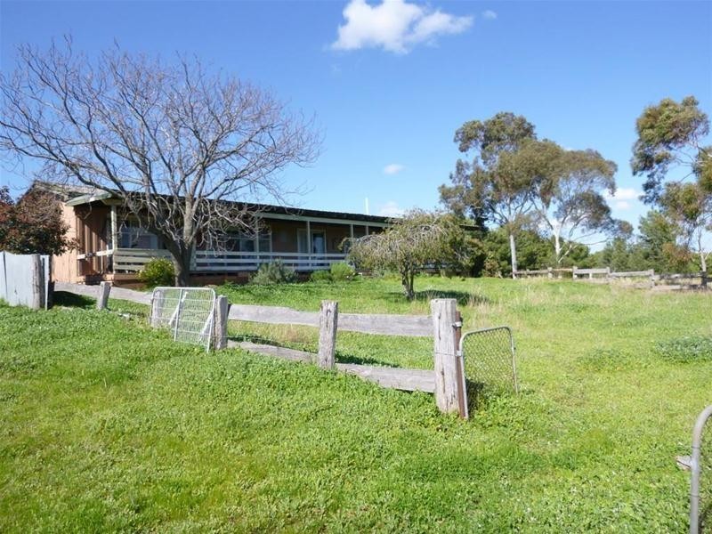 2005 Casuarina Drive, Gooloogong NSW 2805