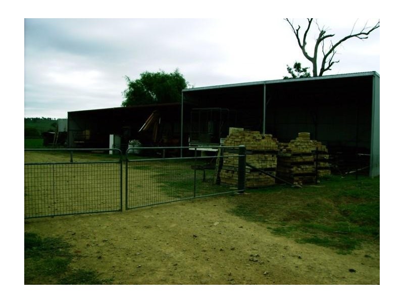 39 Elouera Road, Cowra NSW 2794