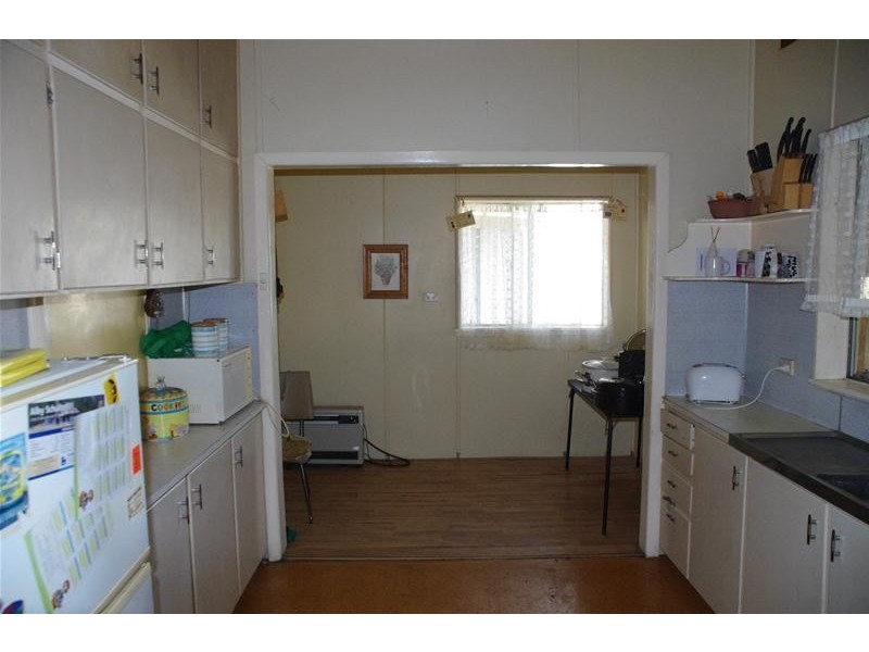 25 Dowell Street, Cowra NSW 2794