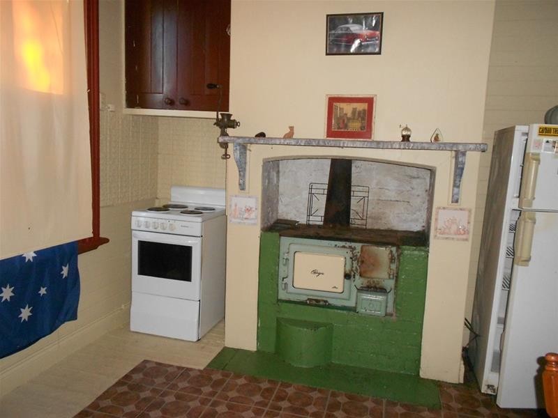 1 Railway Street, Caragabal NSW 2810