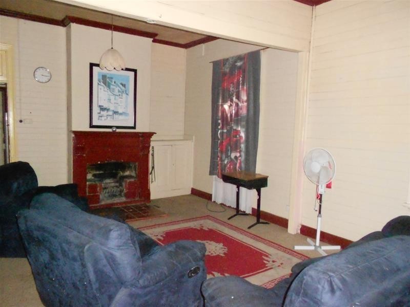 1 Railway Street, Caragabal NSW 2810